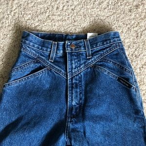Rocky Mountain Denim Jeans. Loved them but a little too small for me!